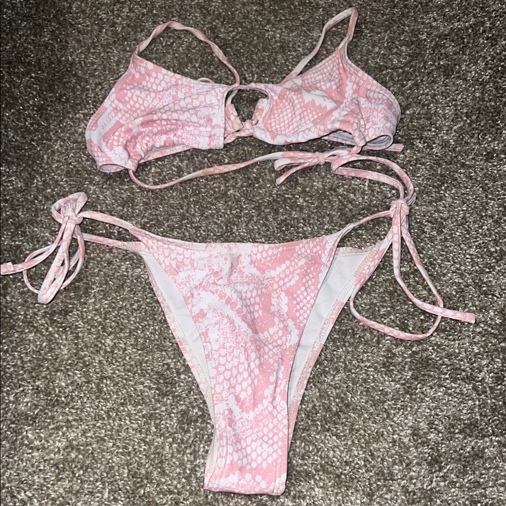 SHEIN Pink Snake Print Bikini
